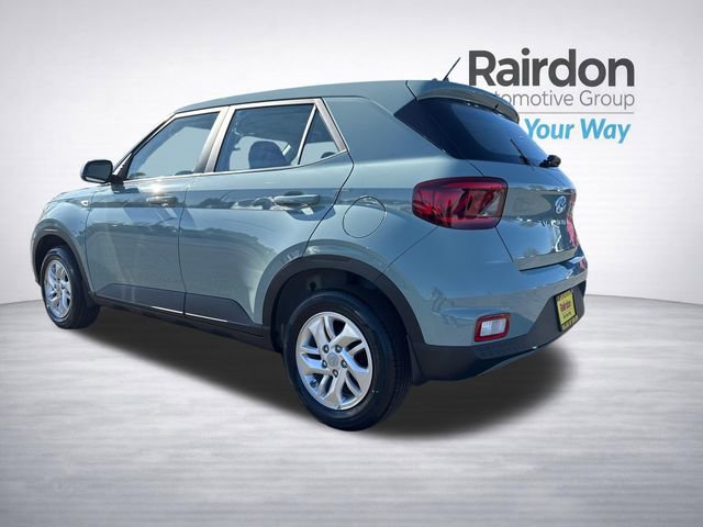 Used 2025 Hyundai Venue SE image 5