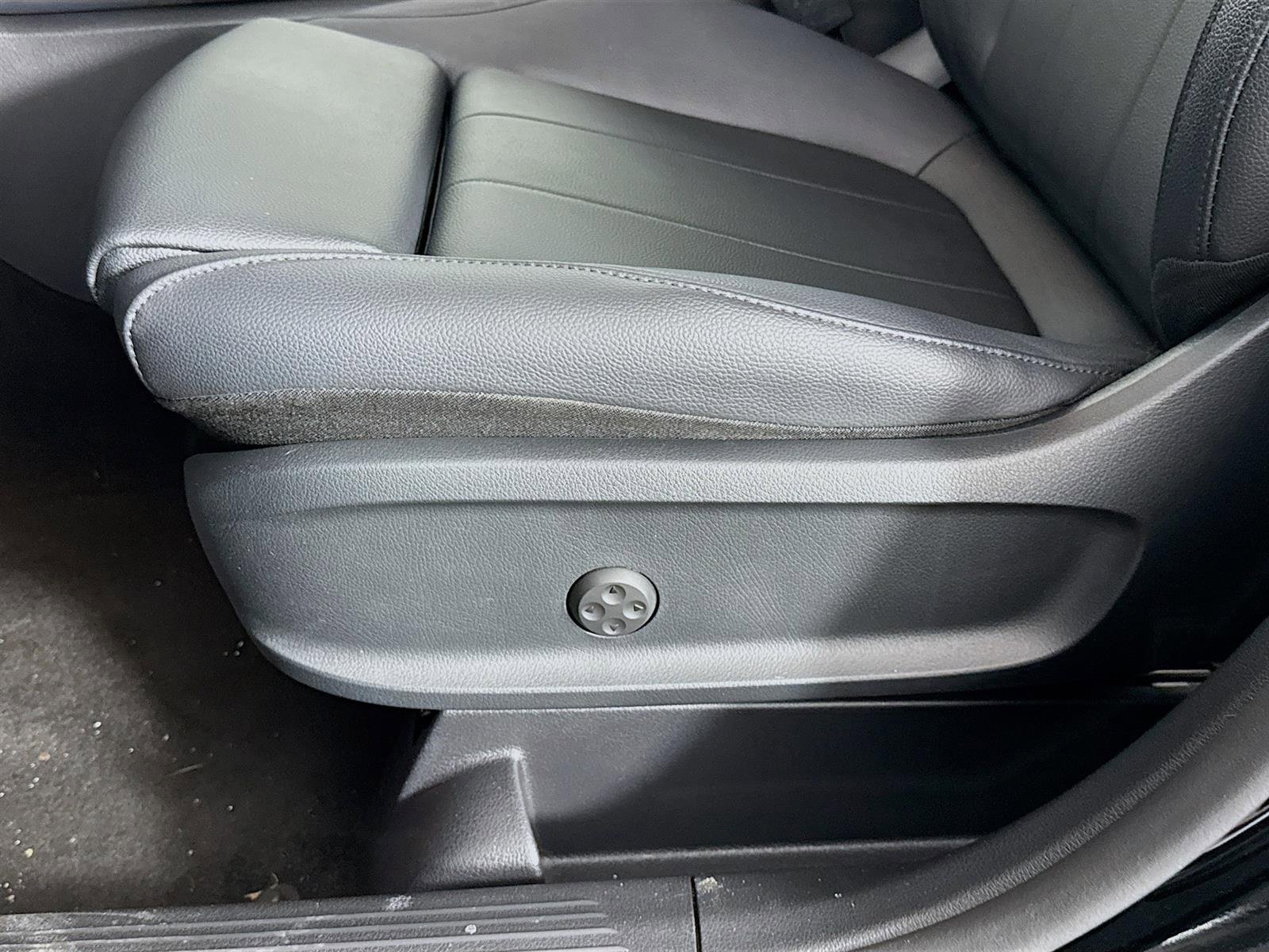 Used 2023 Mercedes-Benz GLA 250 4MATIC image 21