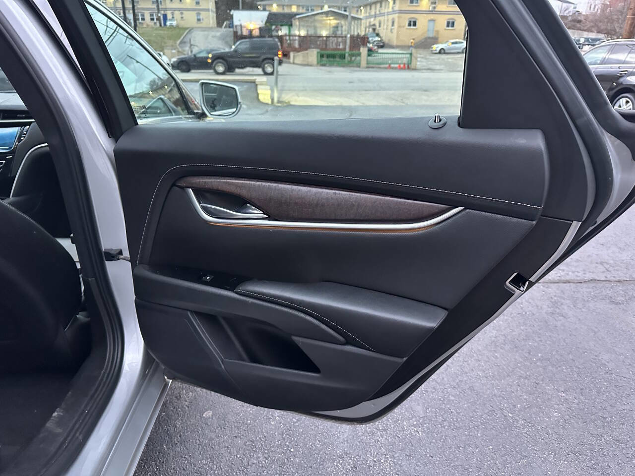 Used 2018 Cadillac XTS Luxury image 12