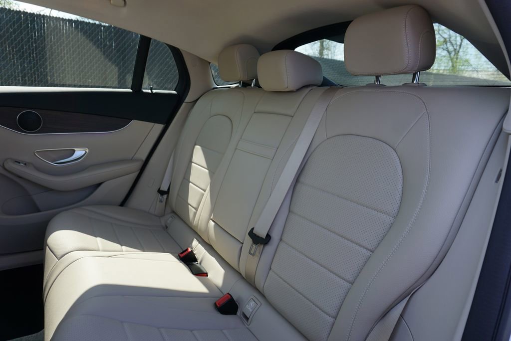 Used 2022 Mercedes-Benz GLC 300 4MATIC Coupe image 31