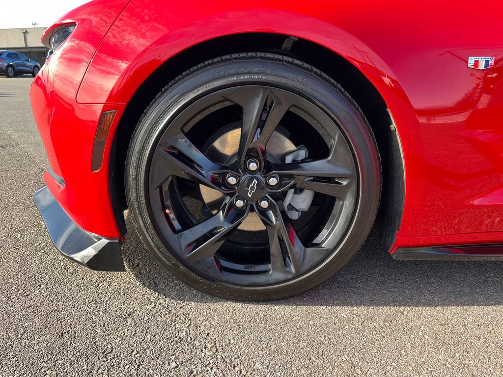 Used 2023 Chevrolet Camaro LT w/ RS Package image 27
