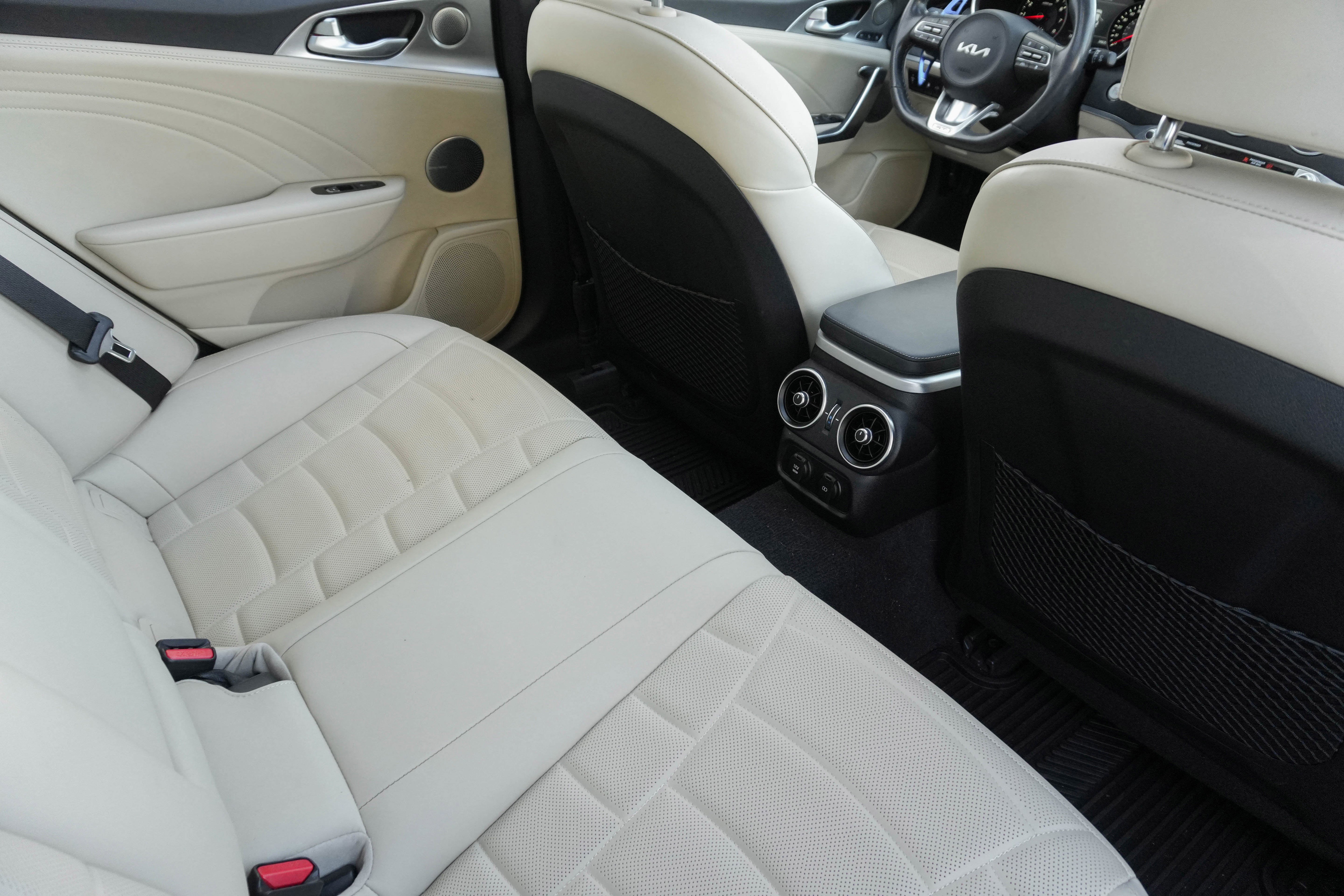 Used 2023 Kia Stinger GT2 image 33