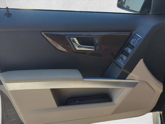 Used 2010 Mercedes-Benz GLK 350 4MATIC image 9
