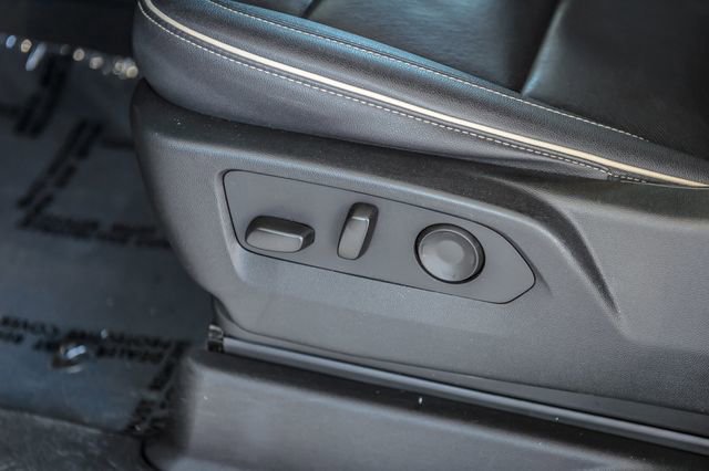 Used 2023 Chevrolet Suburban Premier image 23