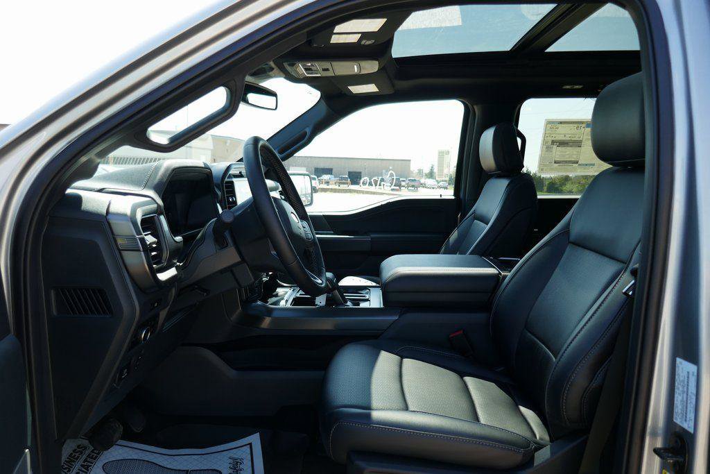 New 2025 Ford F150 Lariat w/ Equipment Group 501A Mid image 16