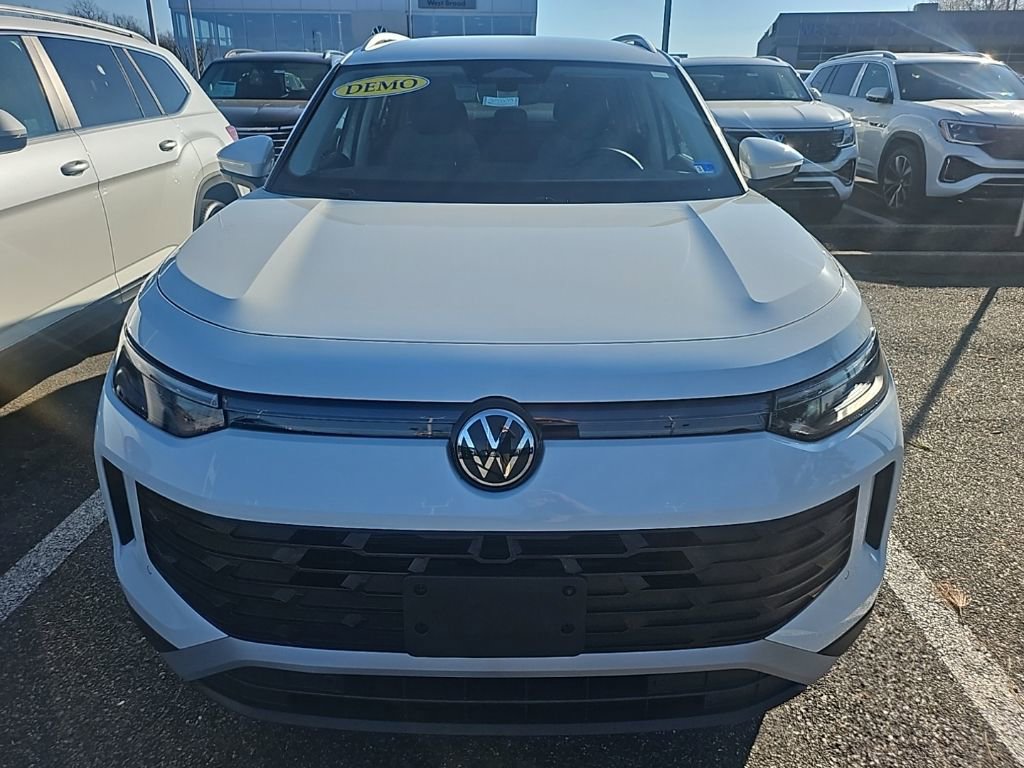 Certified 2025 Volkswagen Tiguan S image 3