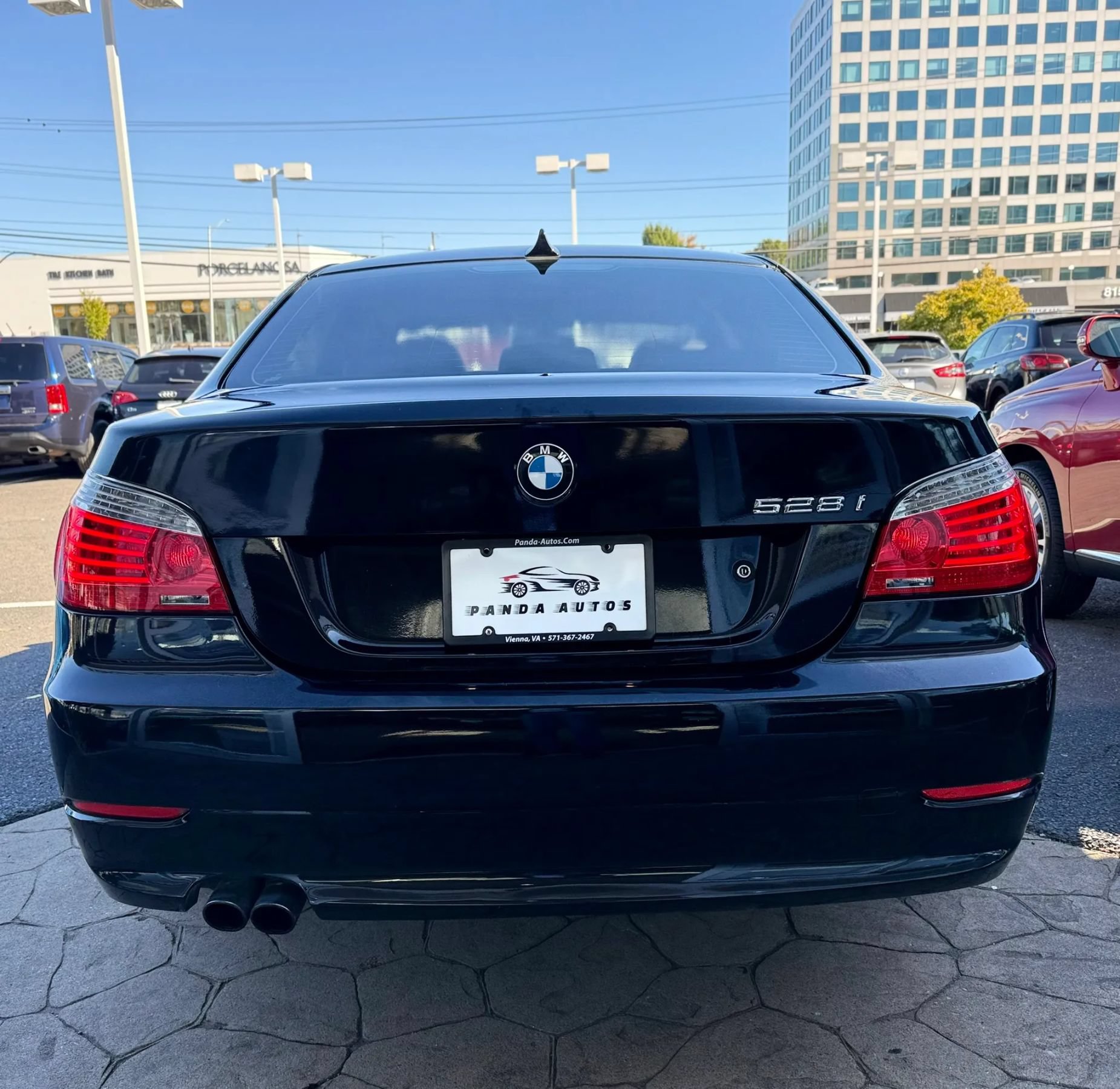 Used 2010 BMW 528i Sedan RWD image 5