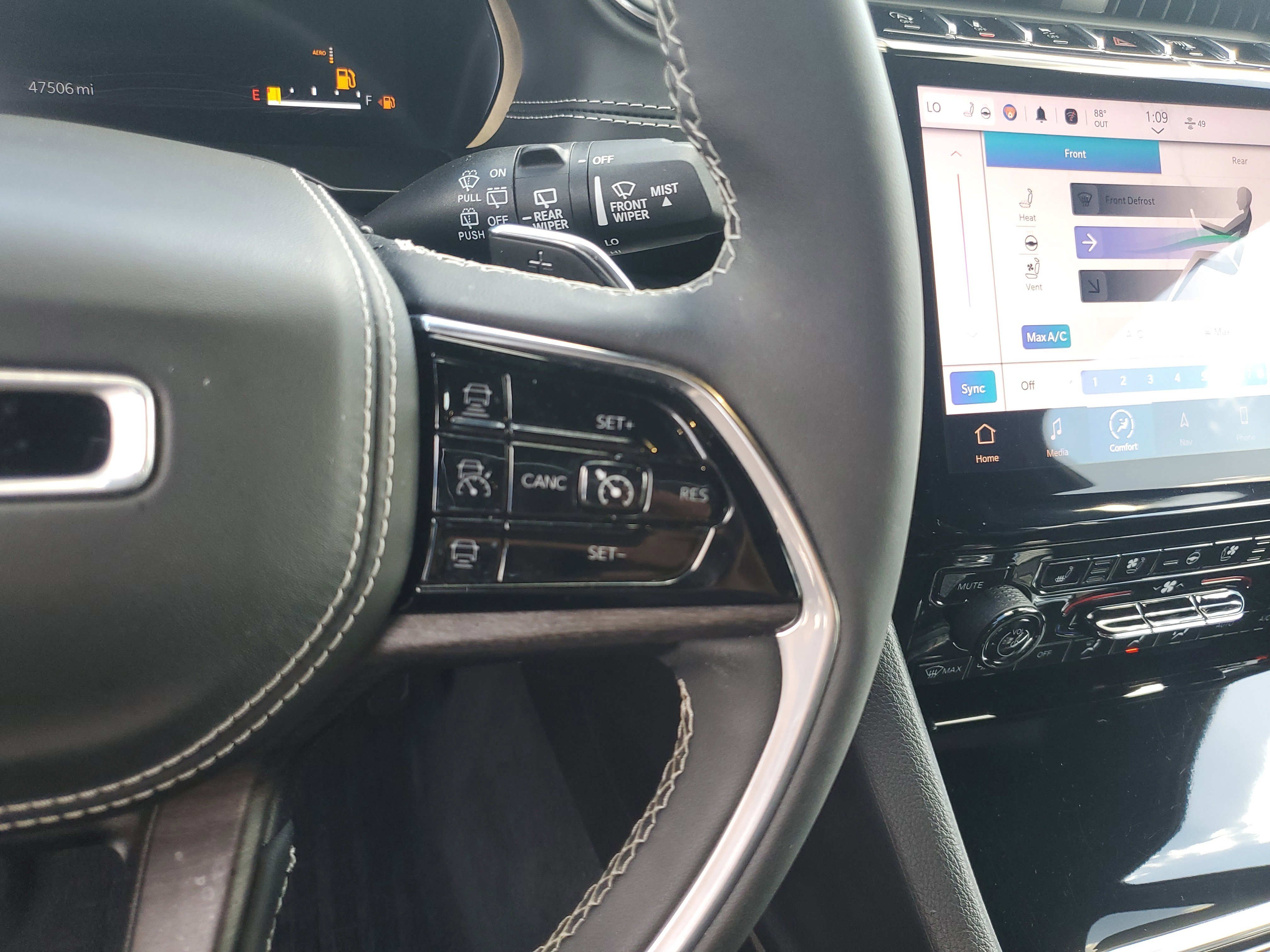 Used 2023 Jeep Grand Cherokee L Overland image 17