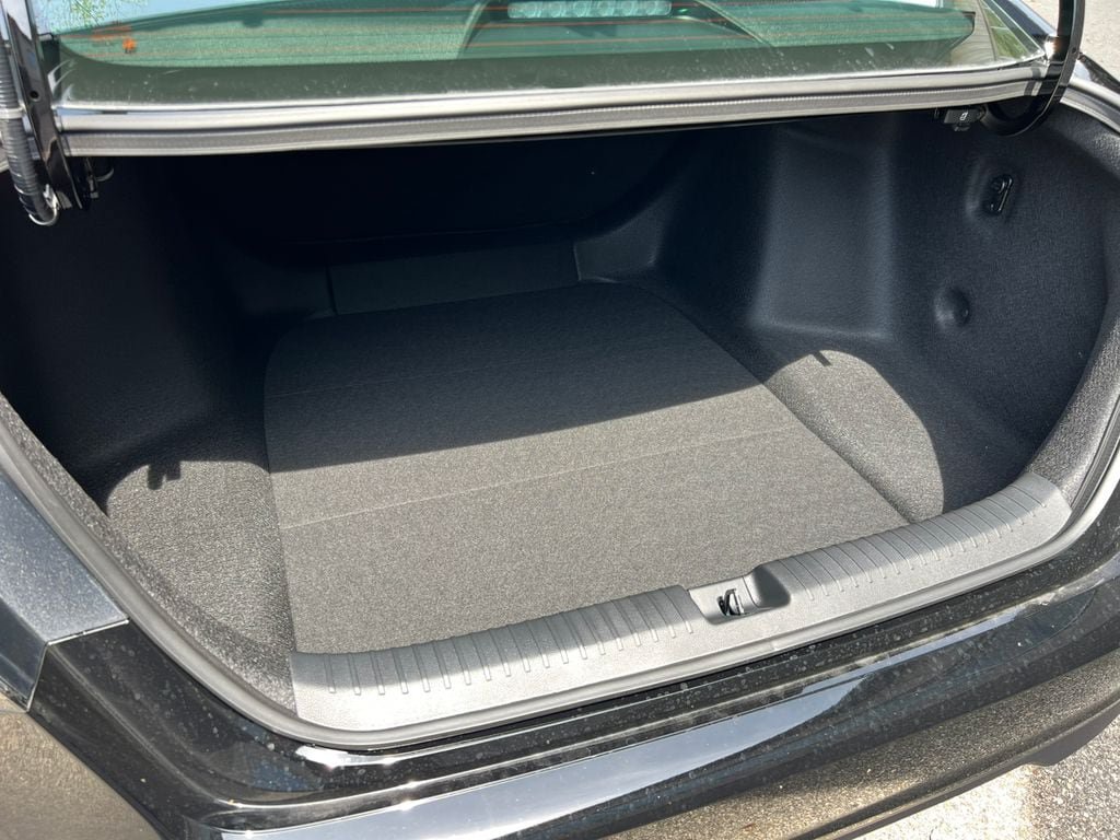 New 2026 Honda Accord LX image 30