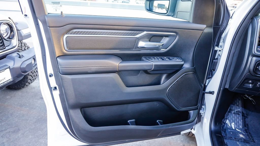 New 2025 RAM 1500 4x4 Crew Cab image 21