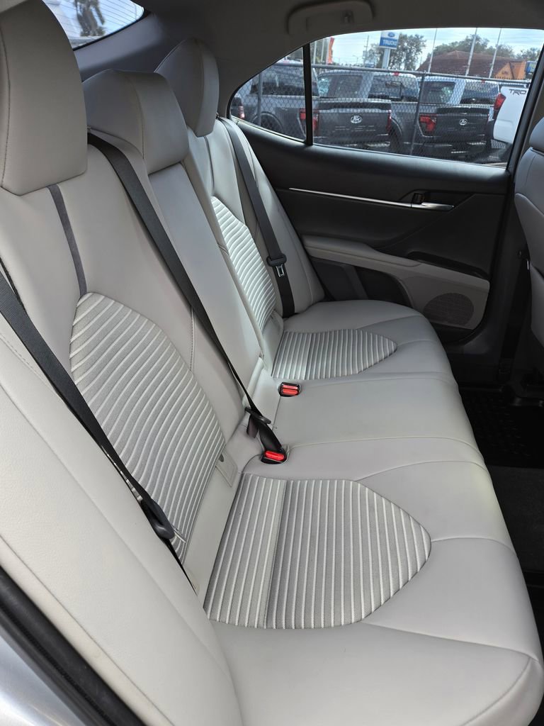 Used 2021 Toyota Camry SE image 41