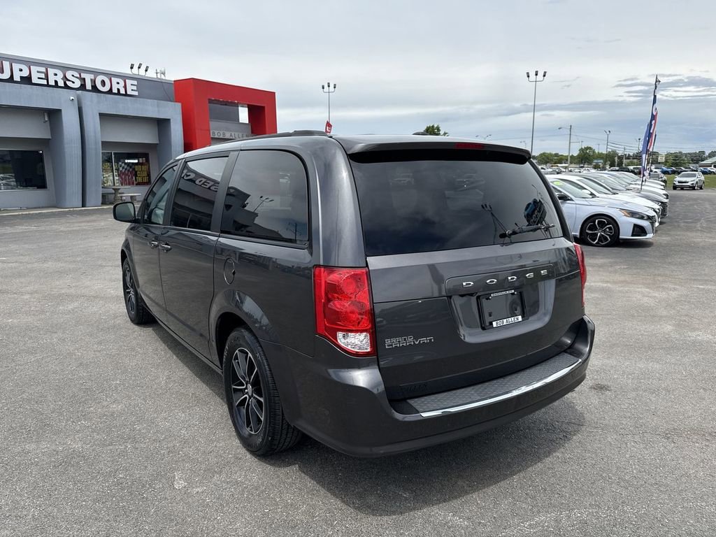 Used 2019 Dodge Grand Caravan SE FWD image 12