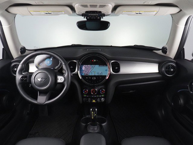 Used 2024 MINI Cooper SE image 3