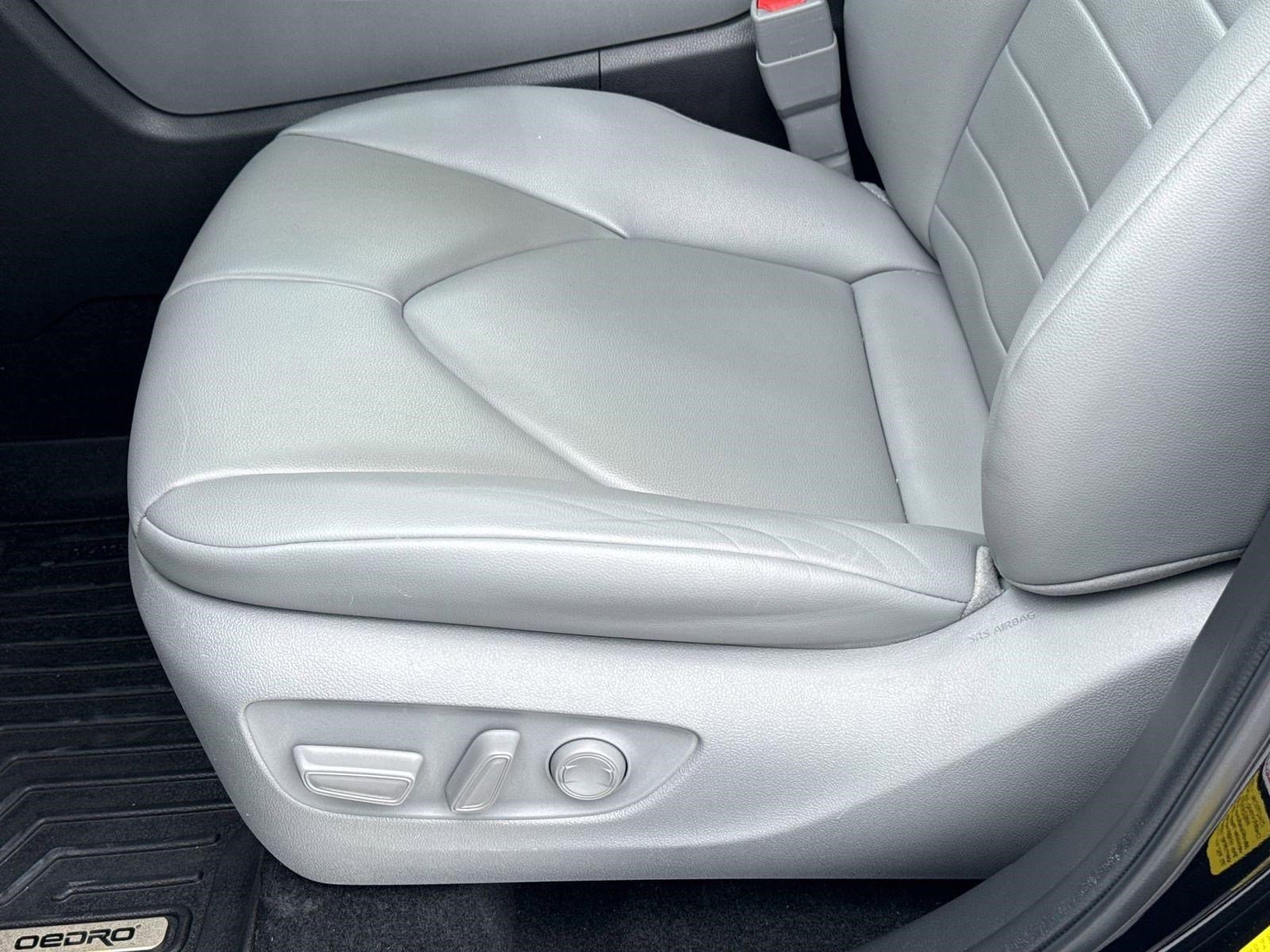 Used 2022 Toyota Highlander XLE image 14