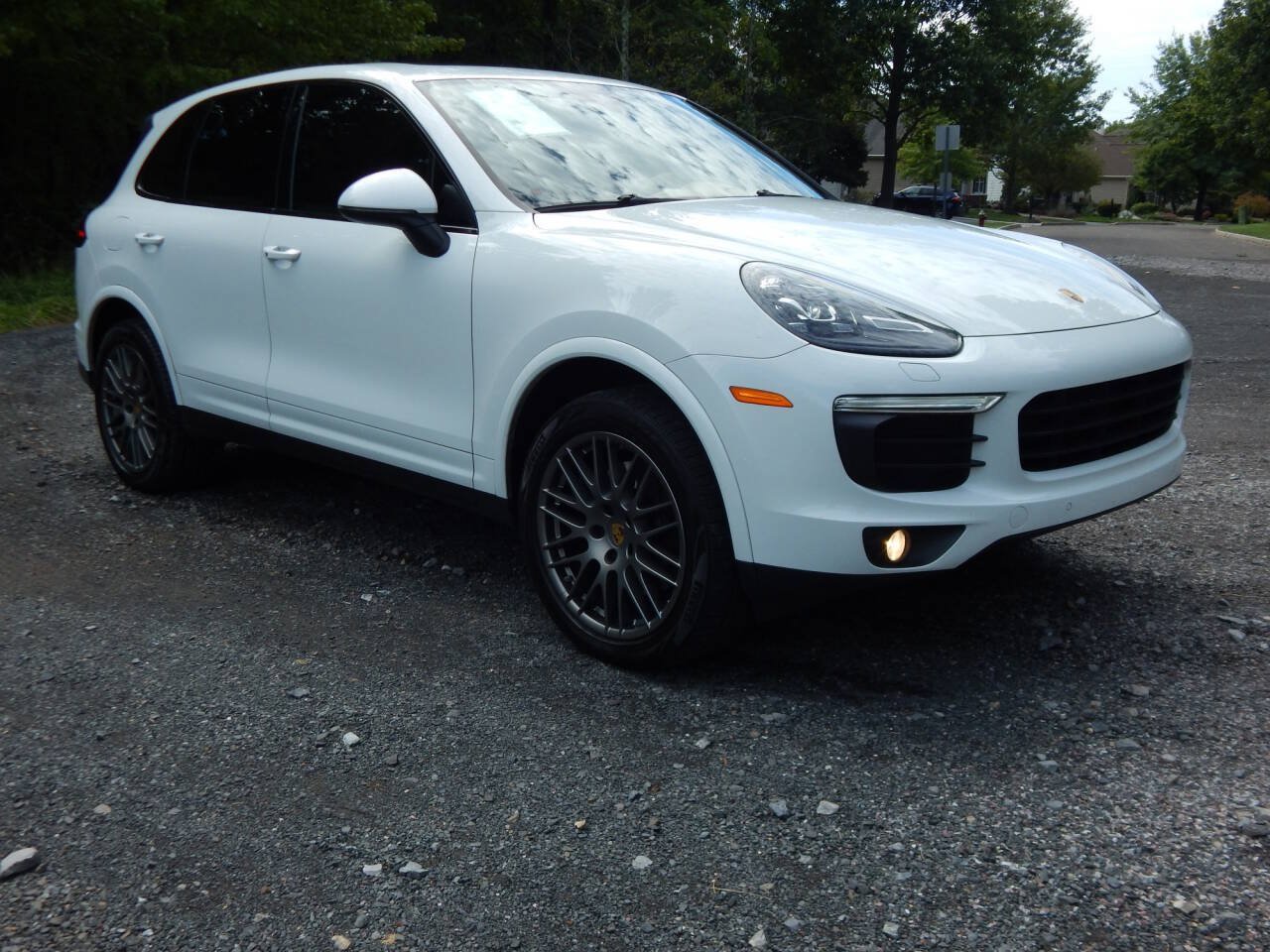 Used 2017 Porsche Cayenne AWD/4WD image 6