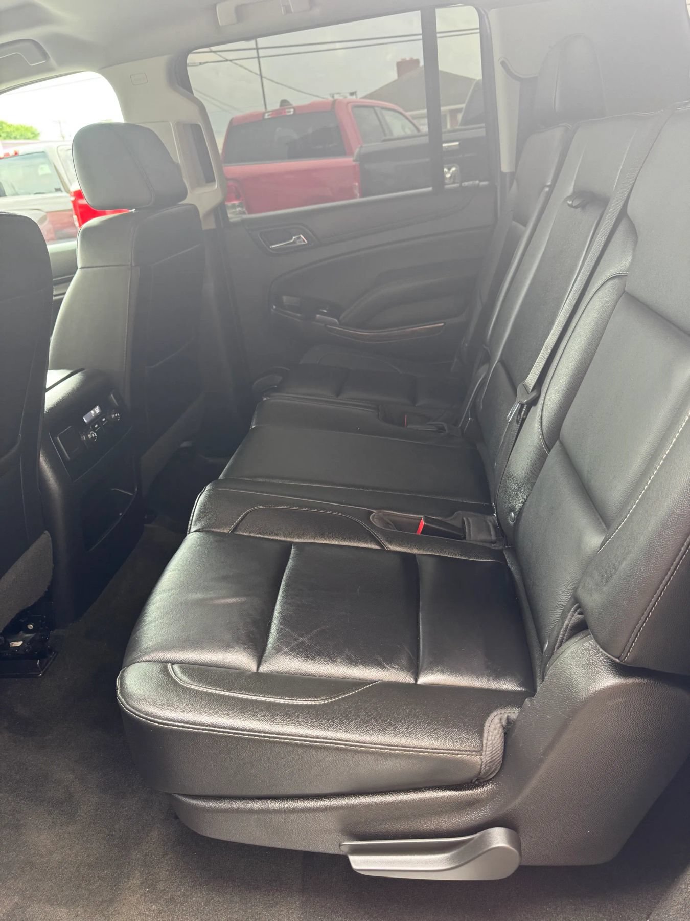 Used 2018 Chevrolet Suburban LT AWD/4WD image 10