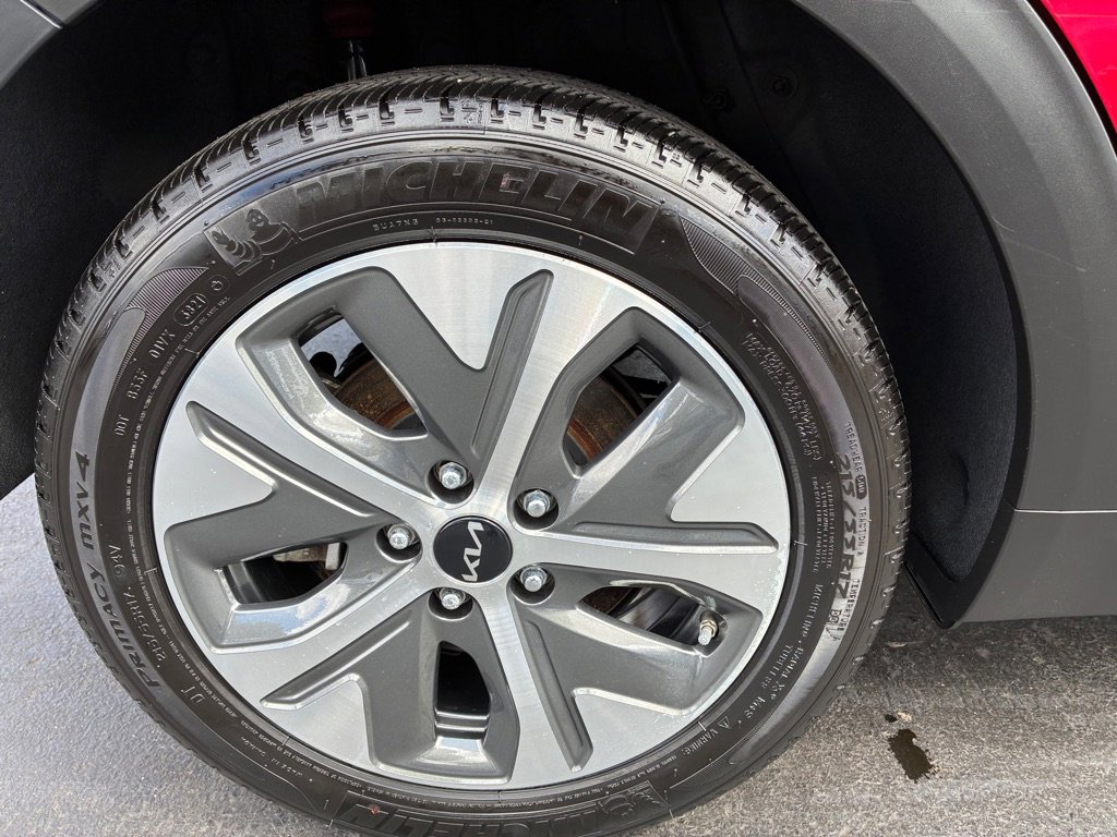 Used 2022 Kia Niro EX w/ Cold Weather Package image 29