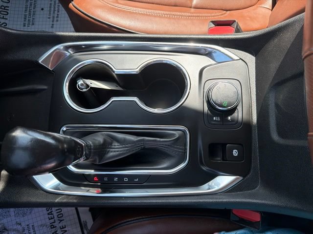 Used 2021 Chevrolet Traverse High Country AWD/4WD image 23