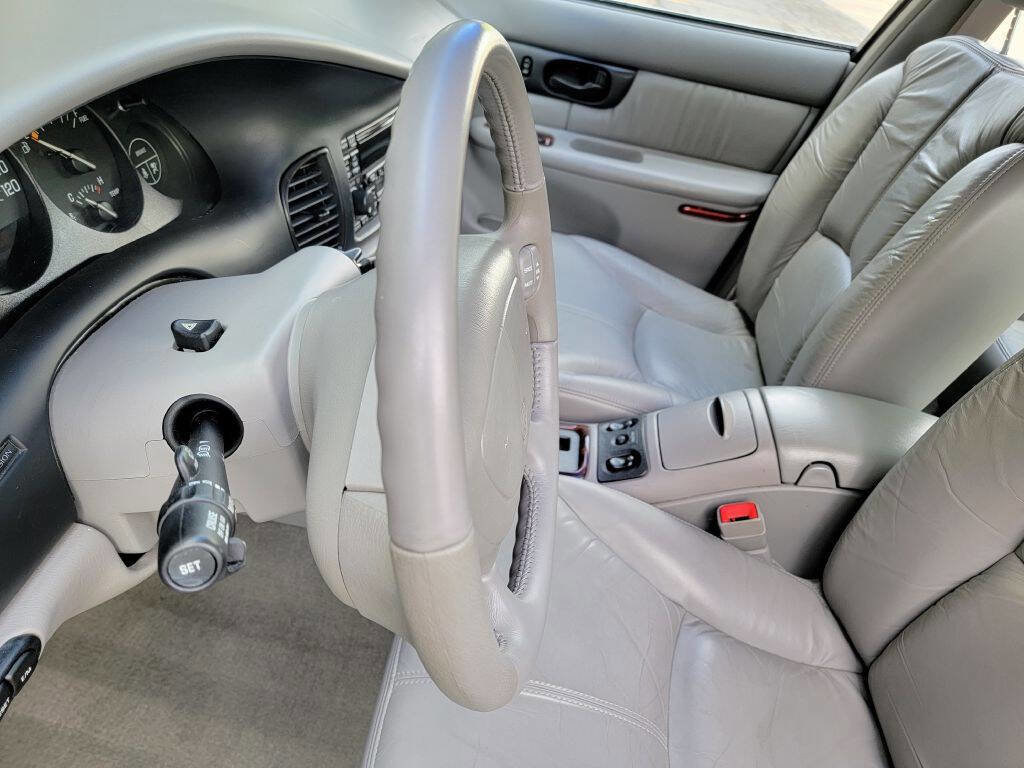 Used 2000 Buick Regal GS w/ Luxury Pkg FWD image 12