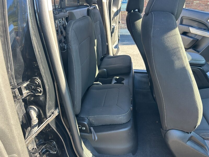 Used 2020 Chevrolet Colorado LT w/ LT Convenience Package AWD/4WD image 11