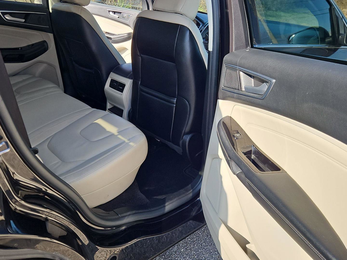 Used 2020 Ford Edge Titanium w/ Cargo Accessory Package image 20