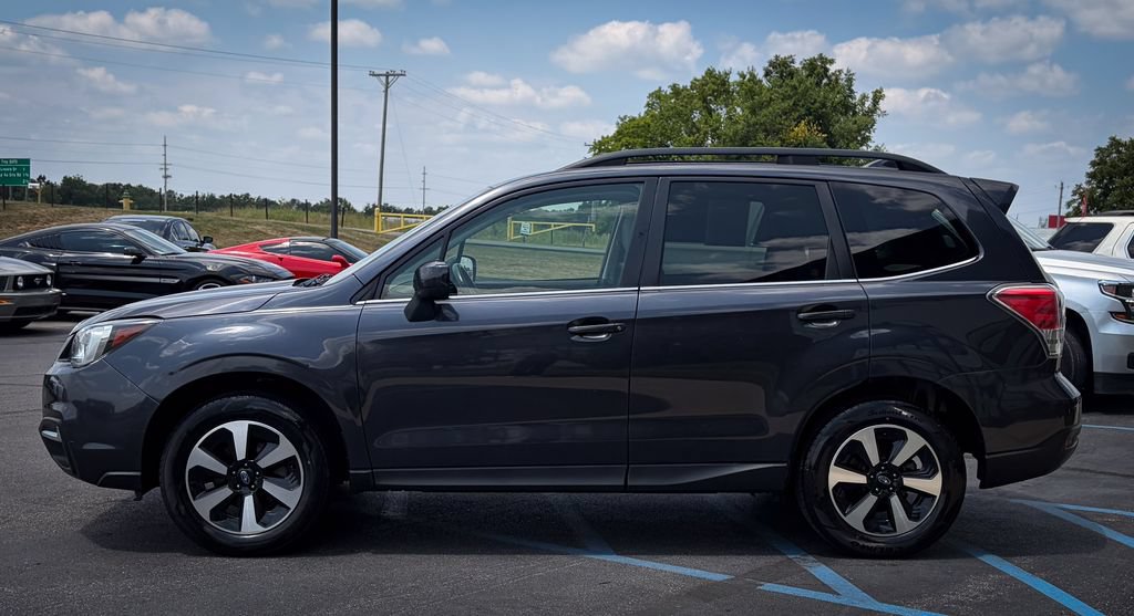 Used 2018 Subaru Forester 2.5i Limited AWD/4WD image 17