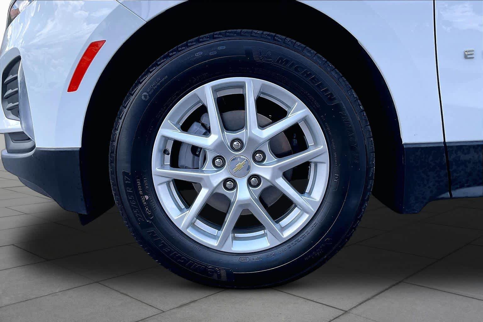 Certified 2023 Chevrolet Equinox LT FWD image 10