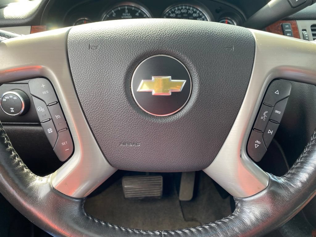 Used 2012 Chevrolet Suburban LTZ AWD/4WD image 27