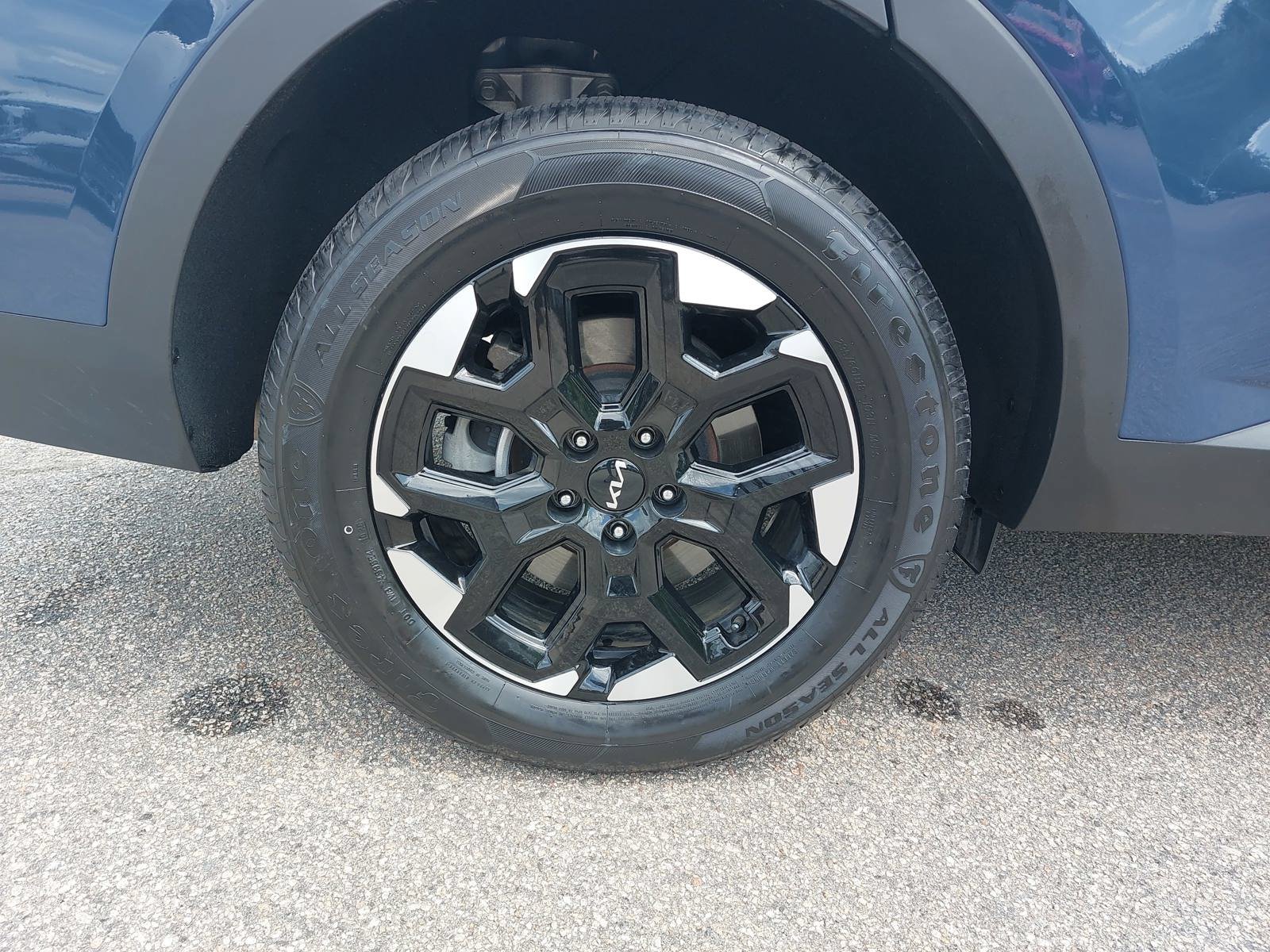 Used 2024 Kia Sorento S AWD/4WD image 35