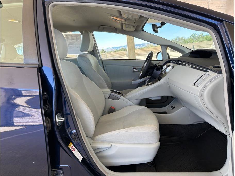 Used 2014 Toyota Prius Two image 14