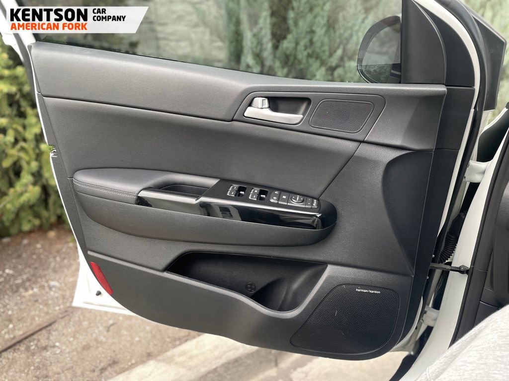 Used 2021 Kia Sportage EX w/ EX Technology Package image 26