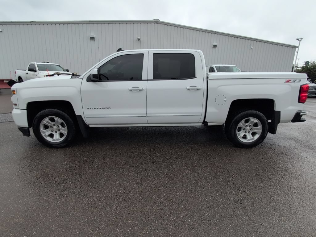 Used 2018 Chevrolet Silverado 1500 LT w/ All Star Edition AWD/4WD image 3