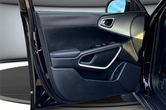 Used 2024 Kia Soul LX w/ Option Group 015 image 19