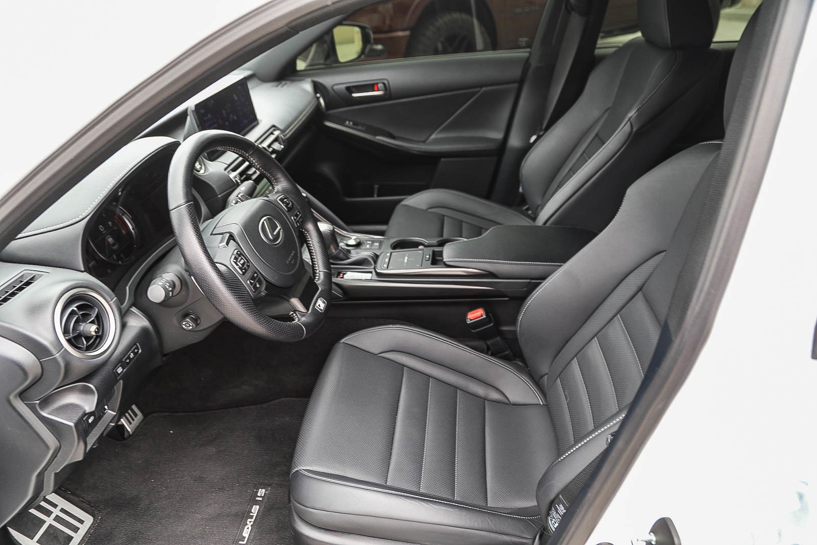 Used 2022 Lexus IS 350 F Sport w/ Navigation Package image 17