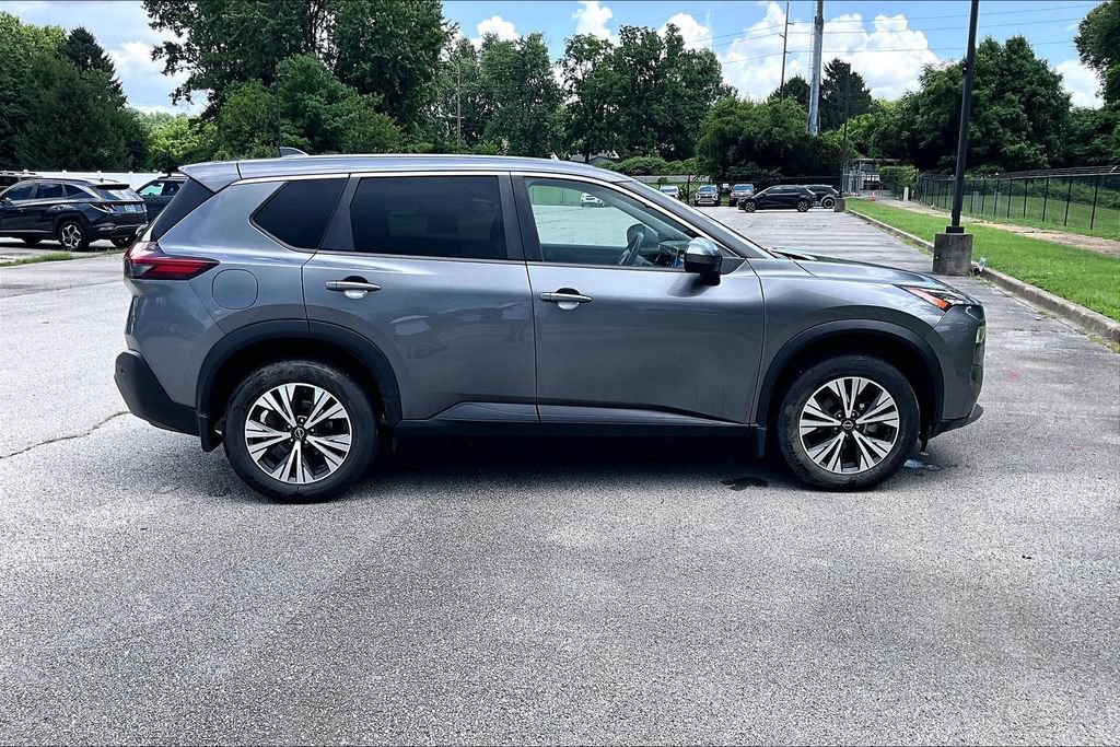 Used 2023 Nissan Rogue SV AWD/4WD image 7