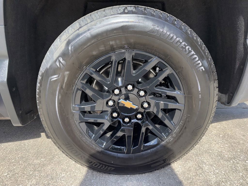 Used 2025 Chevrolet Silverado EV LT AWD/4WD image 62