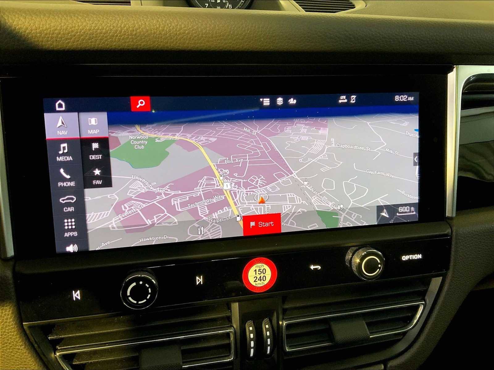 Certified 2023 Porsche Macan image 37