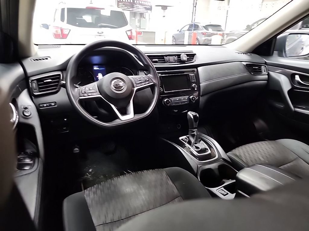 Used 2020 Nissan Rogue S image 6