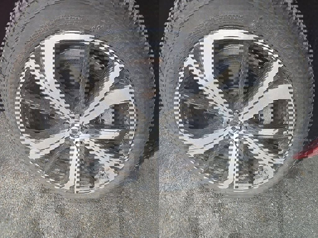 Used 2023 Volvo XC60 T8 Ultimate AWD/4WD image 13