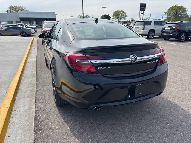 Used 2017 Buick Regal Sport Touring FWD image 9