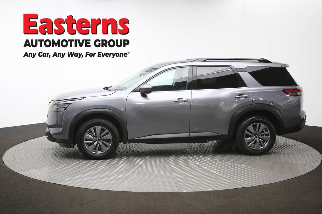 Used 2024 Nissan Pathfinder SV image 58