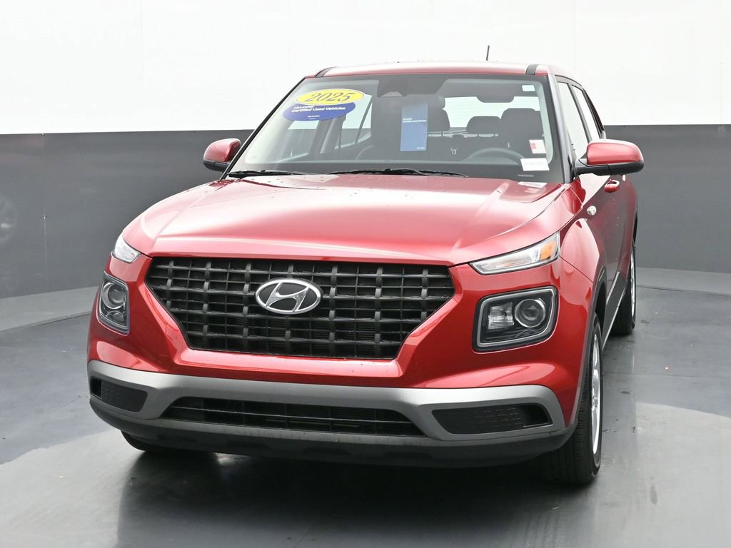 Certified 2025 Hyundai Venue SE image 8
