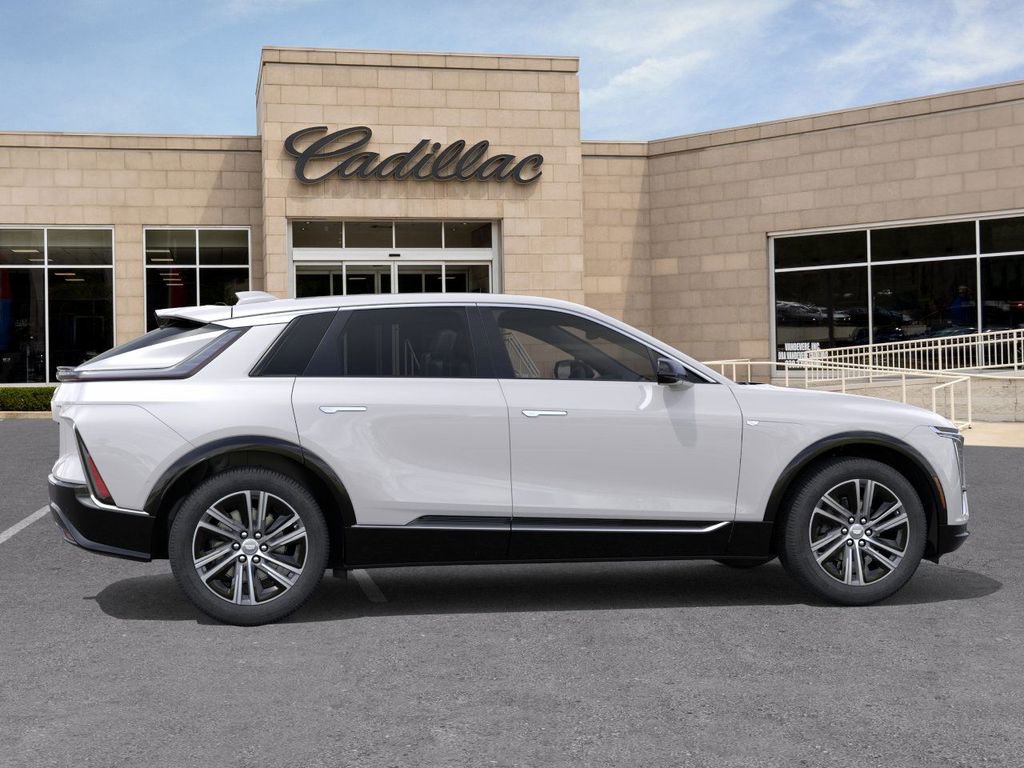 New 2025 Cadillac Lyriq Luxury w/ LPO, Floor Liner Package image 5