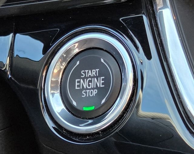 Used 2025 Chevrolet Trax RS w/ Driver Confidence Package image 28