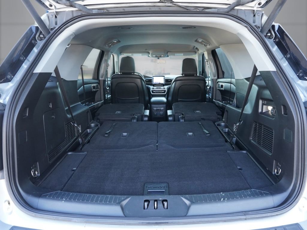 Used 2020 Ford Explorer XLT w/ Equipment Group 202A AWD/4WD image 26