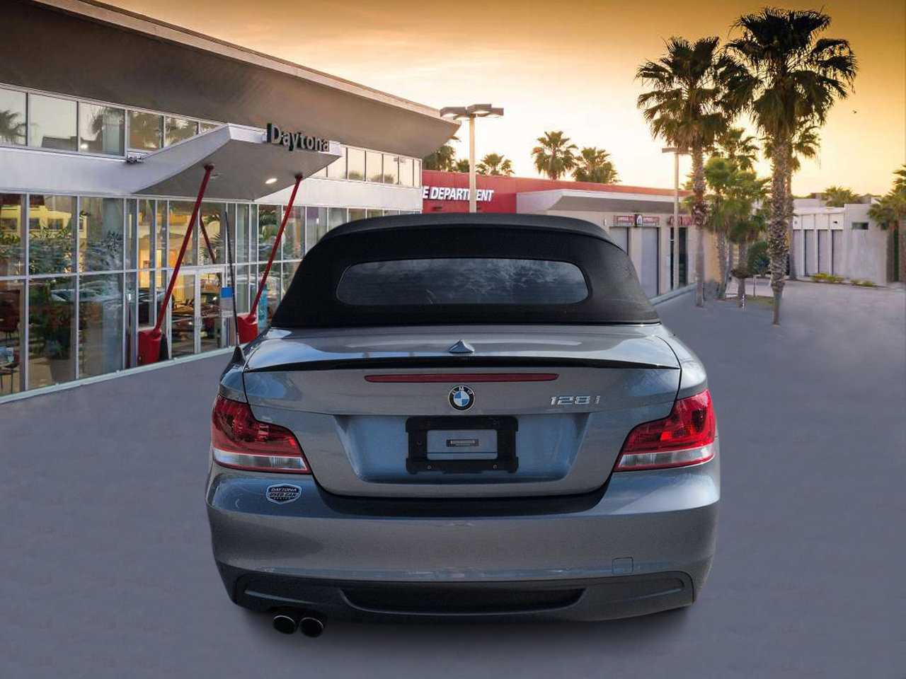 Used 2013 BMW 128i Convertible RWD image 4