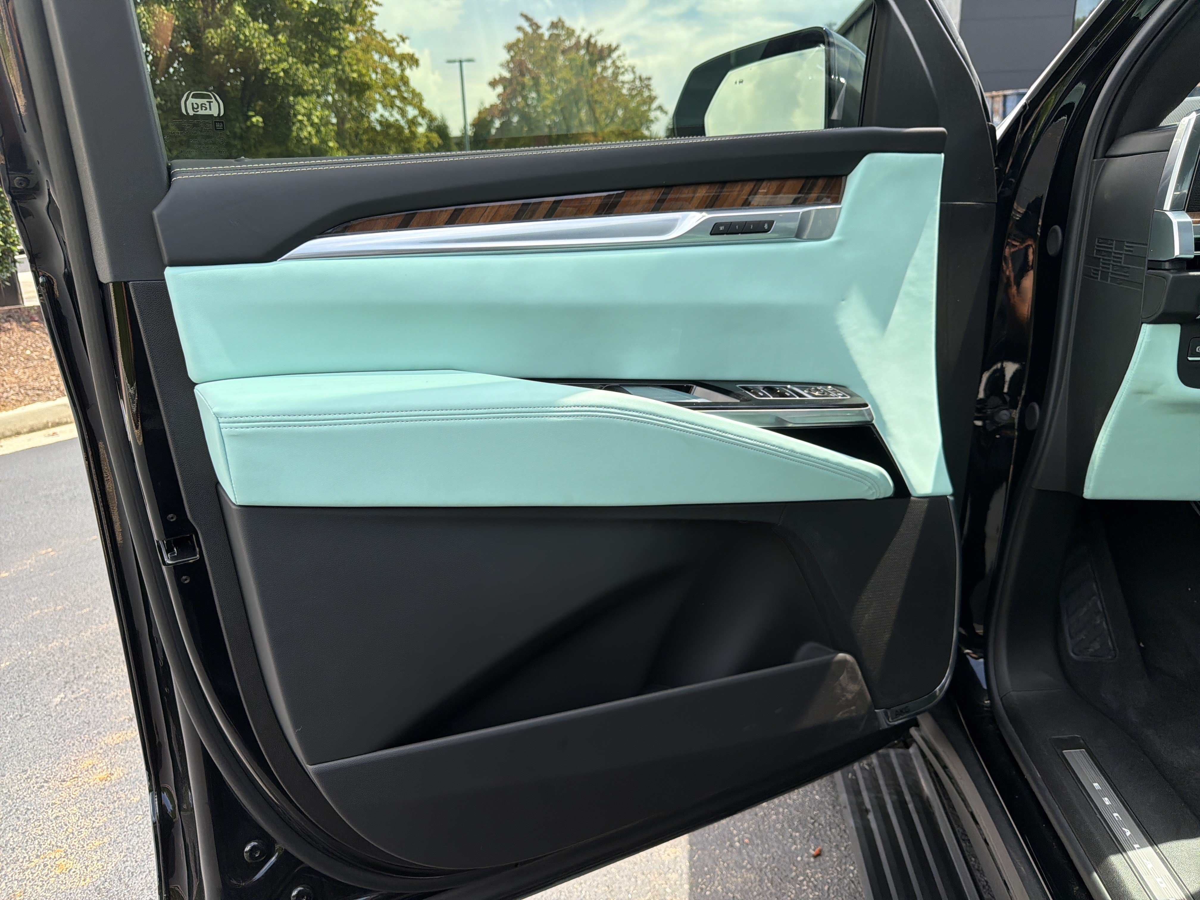 Used 2026 Cadillac Escalade Platinum Sport w/ LPO, Floor Liner Package AWD/4WD image 26