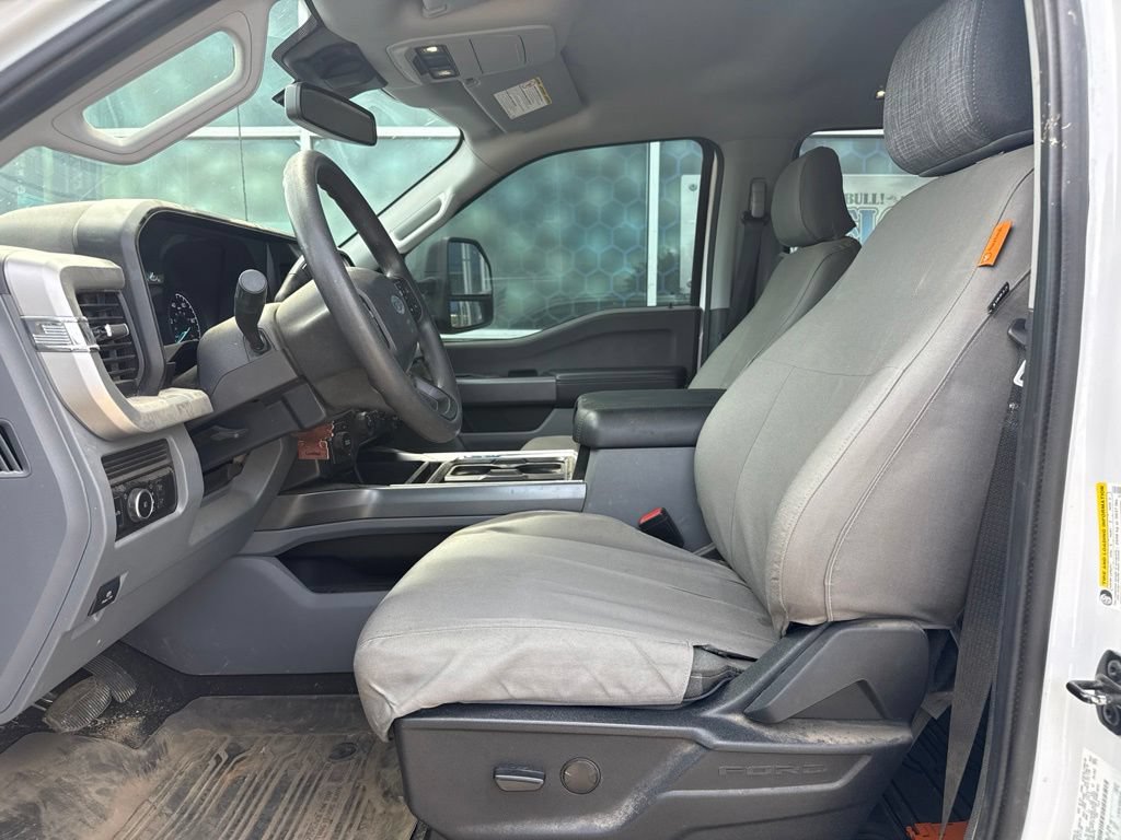 Used 2023 Ford F350 XLT AWD/4WD image 9
