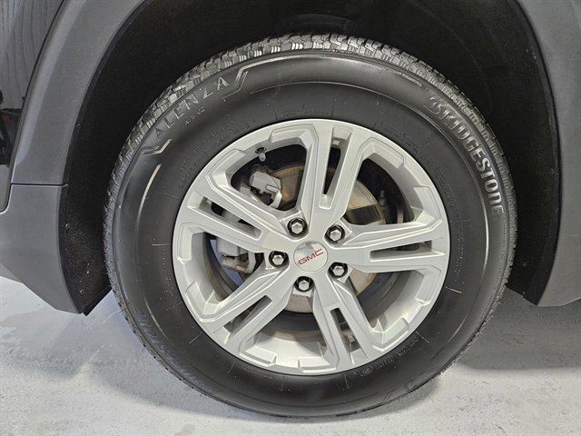 Used 2024 GMC Terrain SLE image 33