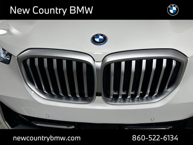 New 2026 BMW X5 xDrive50e w/ Climate Comfort Package image 28